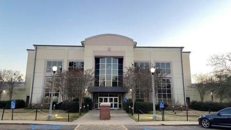 Northwestern State University of Louisiana’s on-campus gym, the Wellness Recreational Activity Center has received complaints from students about the clothing policy.