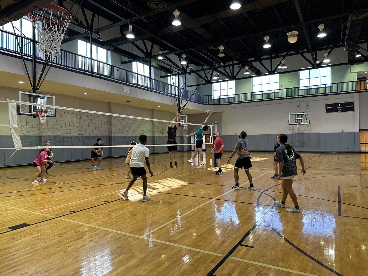 Intramural volleyball teams practiced for the championship at the Wellness Recreation and Activity Center (WRAC) courts.