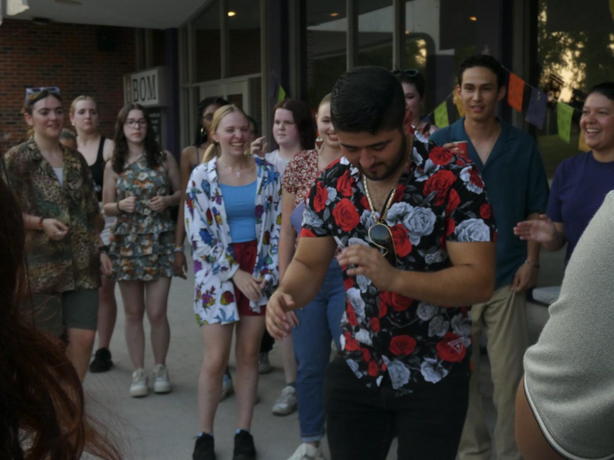 It’s a fiesta! Students come together at the Student Union Plaza for an evening of tacos, dancing and lots of fun!