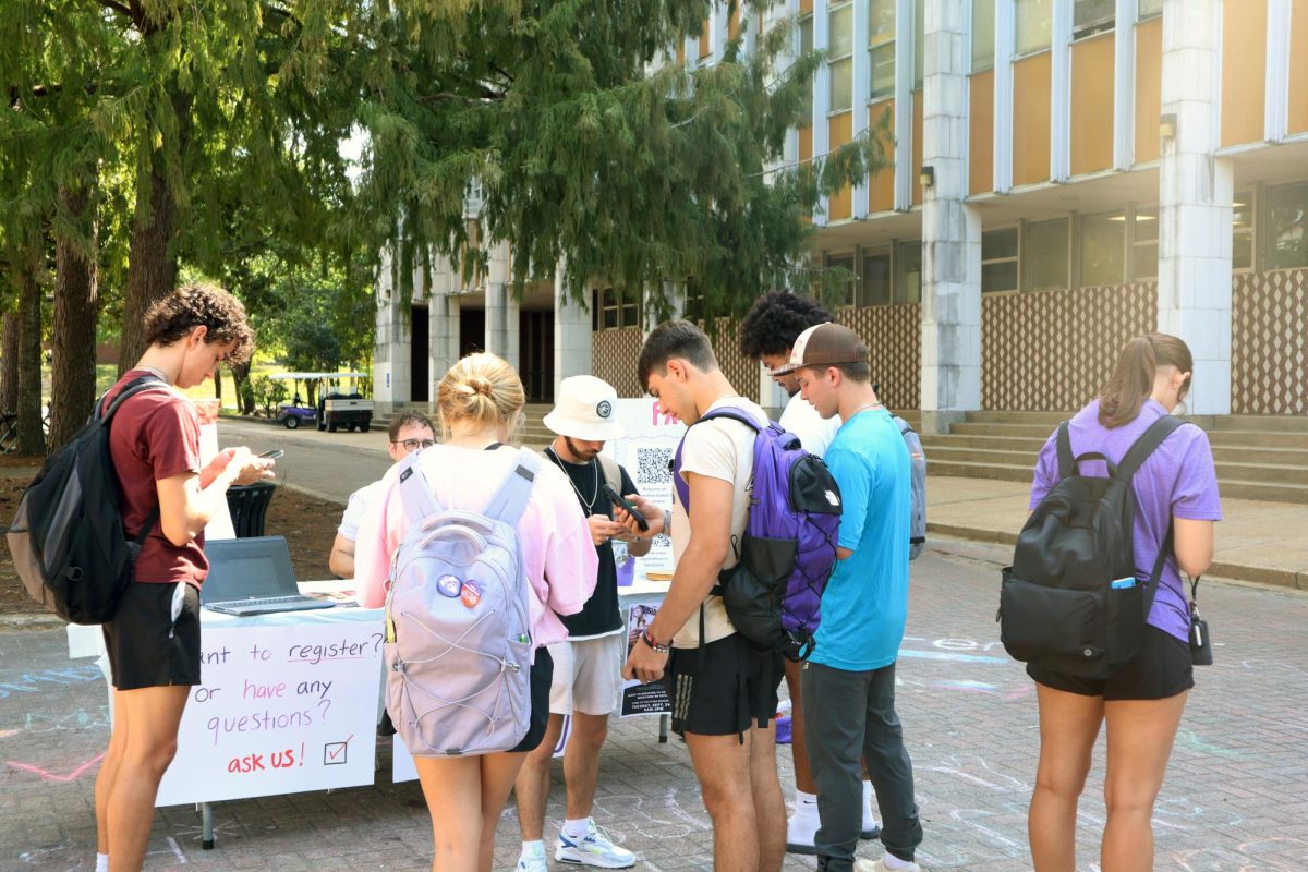 NSU's Sigma Tau Delta English International Honors society and the Hispanic Student Journalist Association hosted a voting registration event in September. 