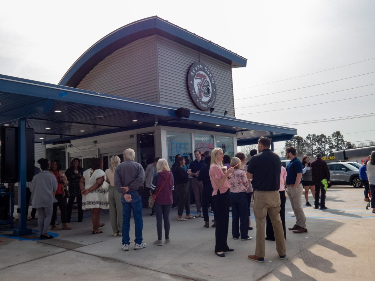 Following the ribbon cutting of 7 Brew Coffee, Natchitoches residents show support of the newly opened business.