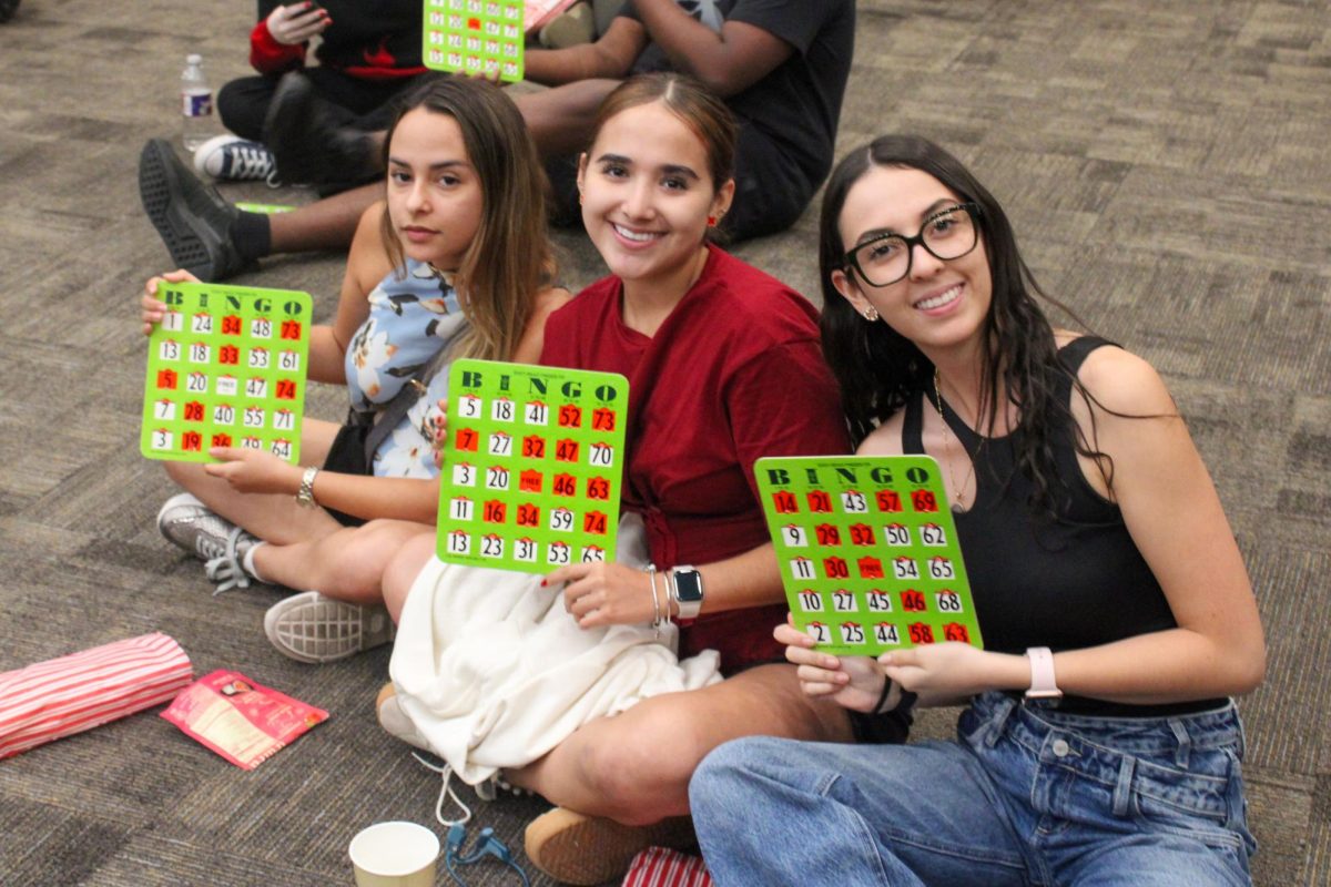 NSU students playing bingo and winning prizes.