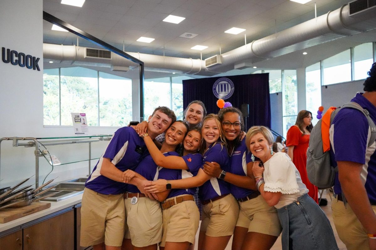 Students enjoy first President's Picnic with NSU President, James Genovese